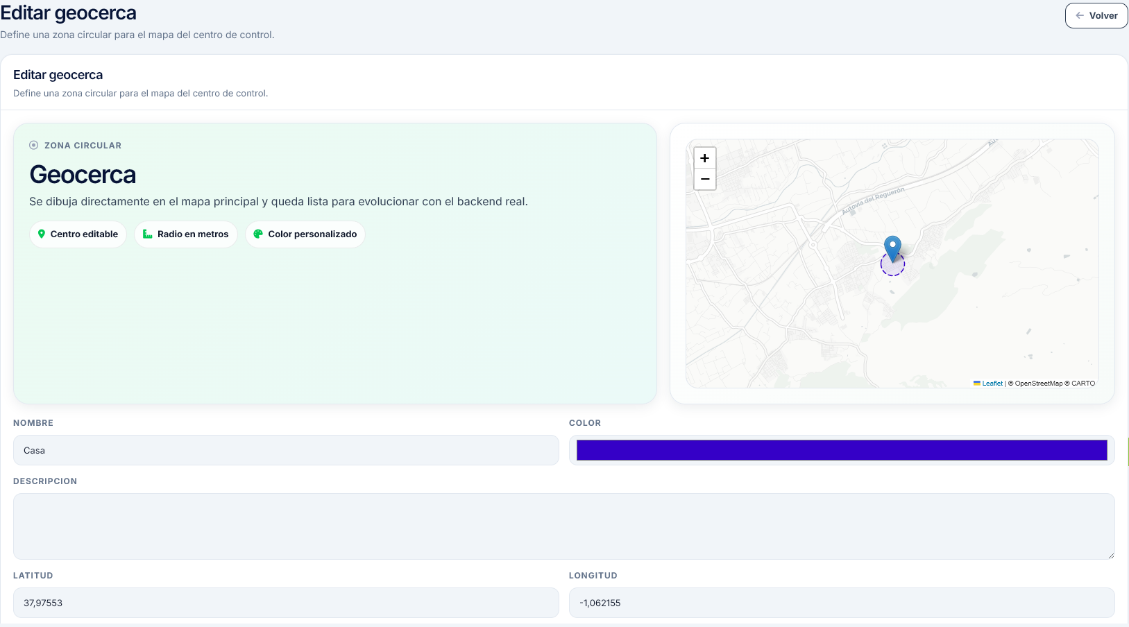 Pantalla de edición de geocerca con mapa, radio y formulario de configuración